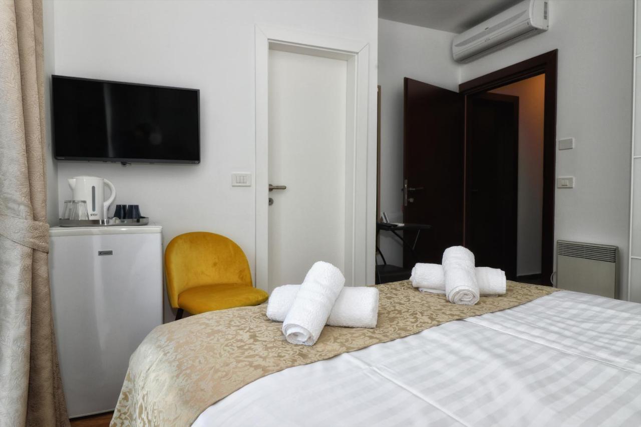Kseni Accommodation Ровинь Экстерьер фото