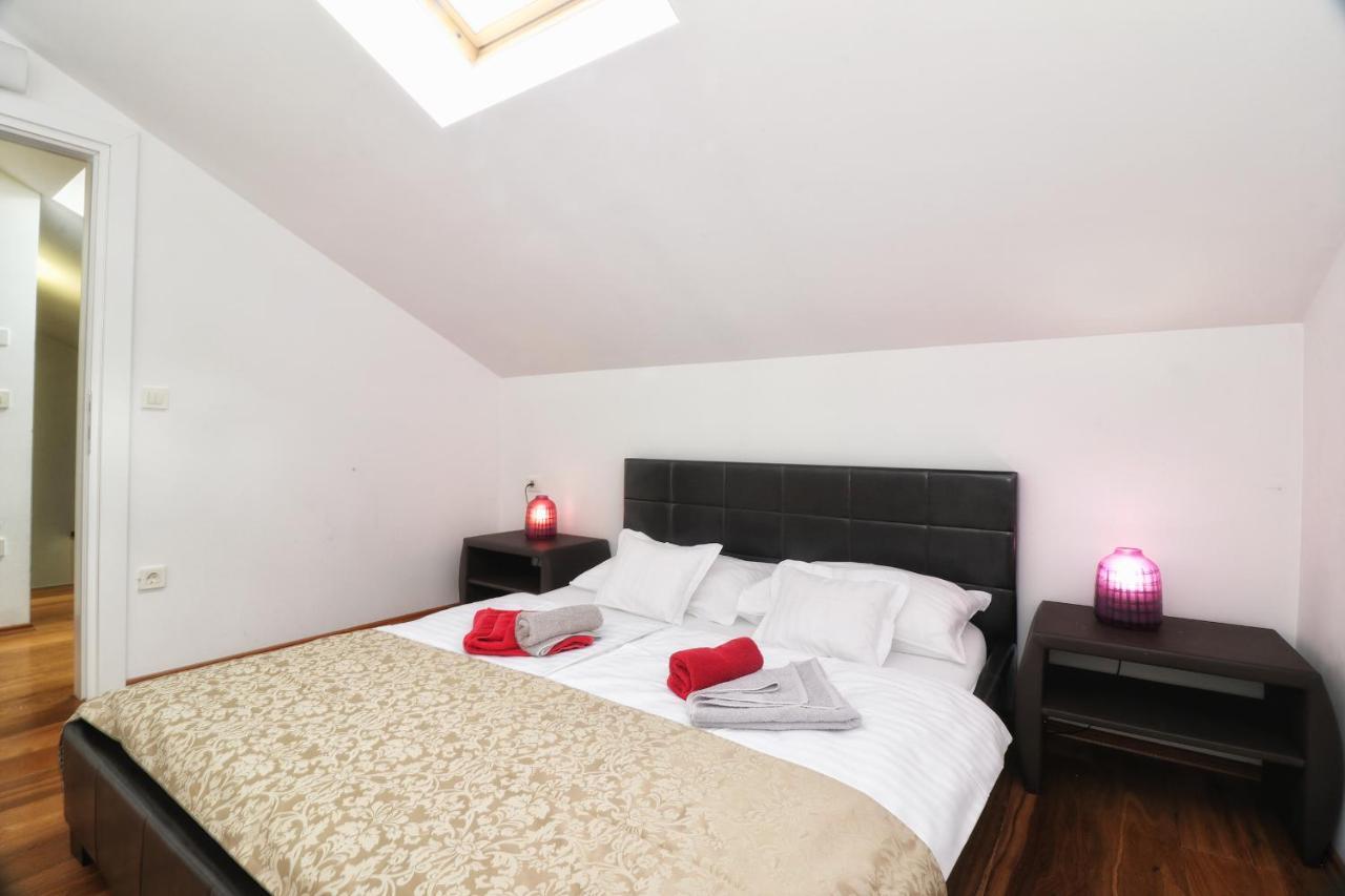 Kseni Accommodation Ровинь Экстерьер фото