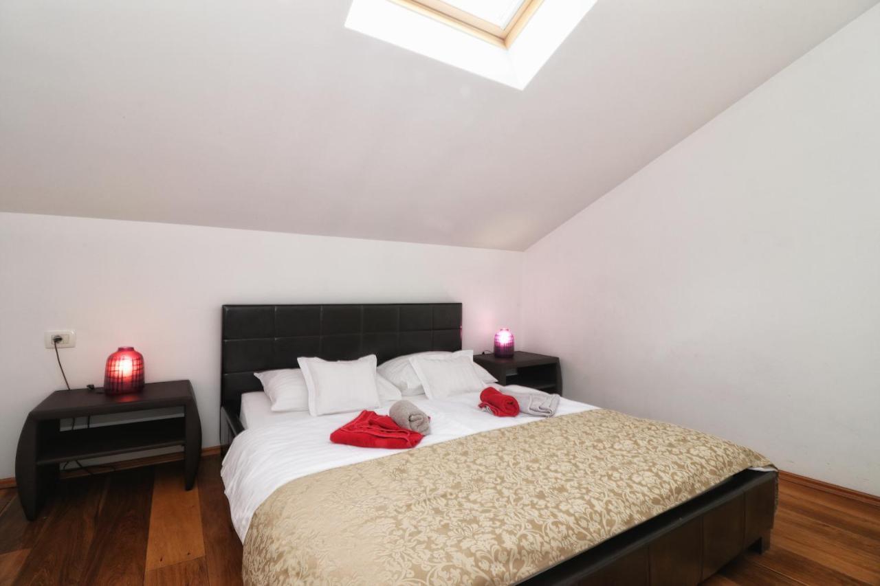 Kseni Accommodation Ровинь Экстерьер фото
