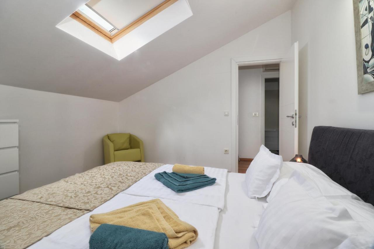 Kseni Accommodation Ровинь Экстерьер фото