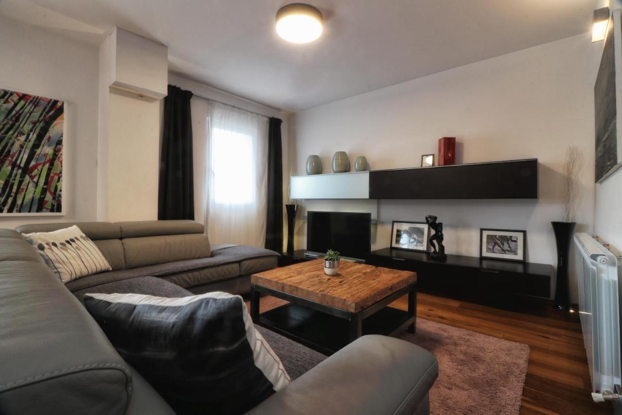 Kseni Accommodation Ровинь Экстерьер фото
